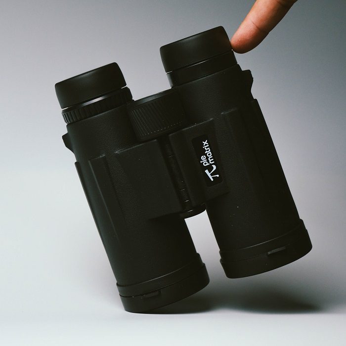 Pie Matrix Swift 10X42 Binoculars - Image 3