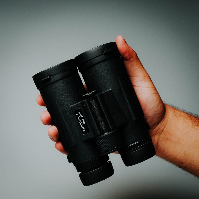 Pie Matrix Swift 10X42 Binoculars - Image 4